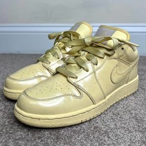 Jordan 1 Low Retro Sneakers